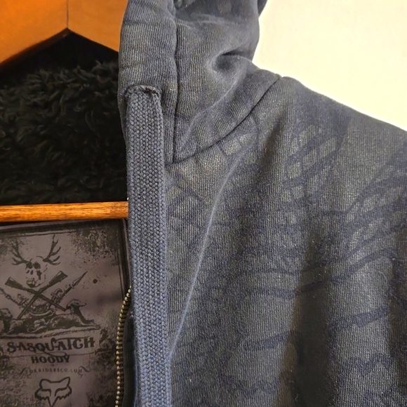 7) Fox Sasquatch Zip Hoodie - Picture 8 of 9